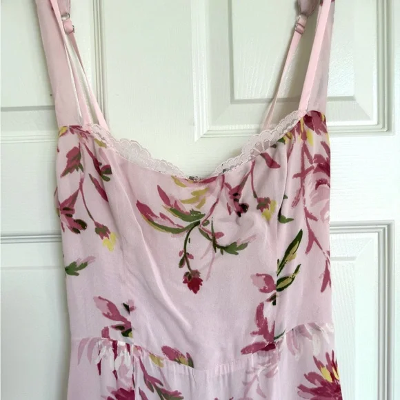 Reformation Irisa Maxi Dress Floral Pink Enchanting Chrysanthemum Floral Pink 6 - Picture 9 of 12